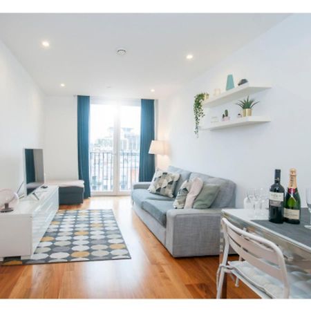 The Most Central Apartment In คาร์ดิฟฟ์ ภายนอก รูปภาพ