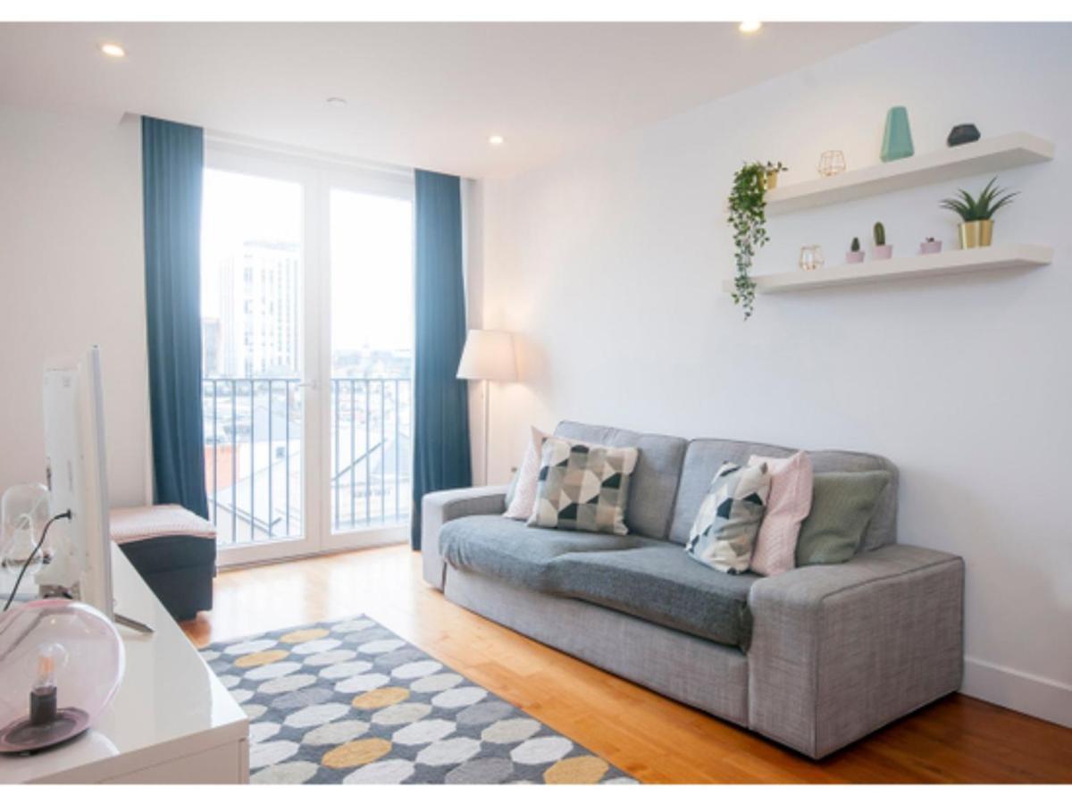The Most Central Apartment In คาร์ดิฟฟ์ ภายนอก รูปภาพ
