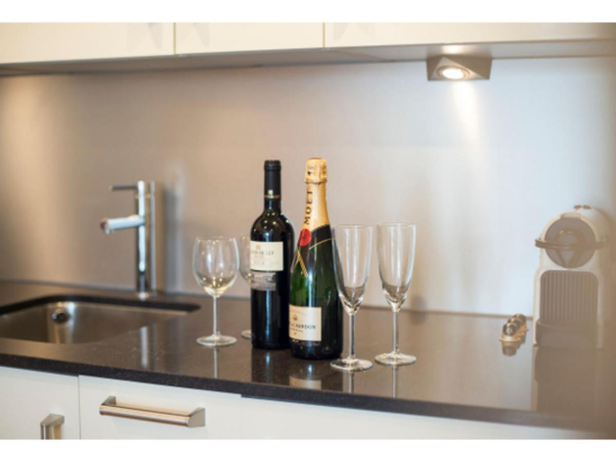The Most Central Apartment In คาร์ดิฟฟ์ ภายนอก รูปภาพ